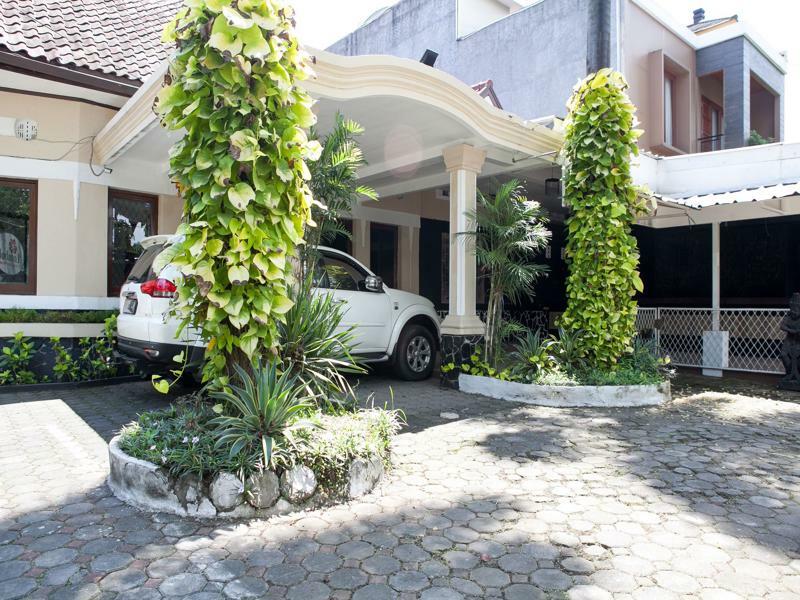 Hotel O Bandung Near Stadion Siliwangi Formerly The Ethnic Hotel บันดุง ภายนอก รูปภาพ