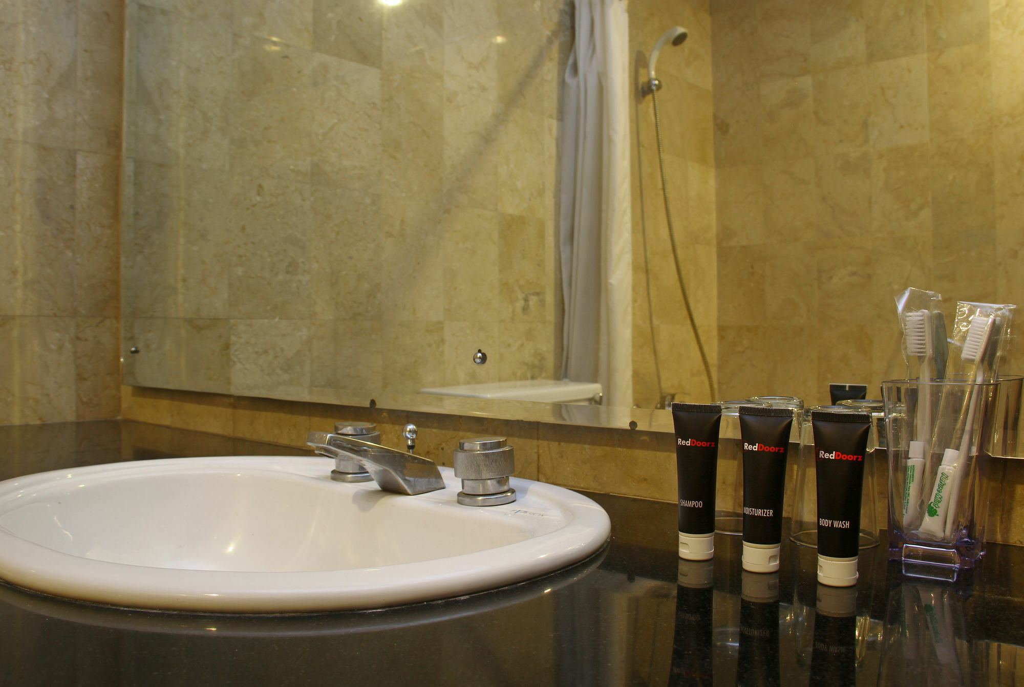 Hotel O Bandung Near Stadion Siliwangi Formerly The Ethnic Hotel บันดุง ภายนอก รูปภาพ
