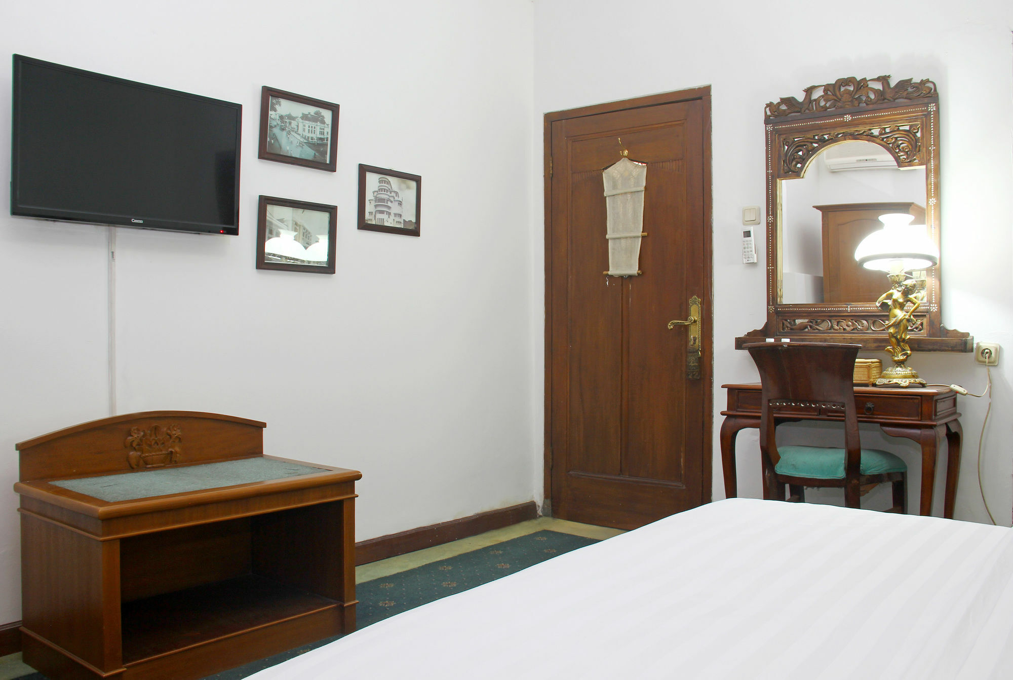 Hotel O Bandung Near Stadion Siliwangi Formerly The Ethnic Hotel บันดุง ภายนอก รูปภาพ